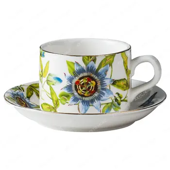 Повседневная кофейная чашка Бытовой Маленький цветочный креативный керамический чайный сервиз Легкая роскошная бытовая чашка для капучино и блюдце