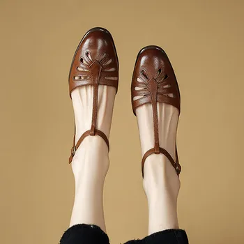 Женские винтажные сандалии во французском стиле с вырезами и ремешком на щиколотке с пряжкой