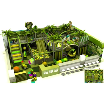 Зеленое оборудование для детской площадки в стиле джунглей с горкой